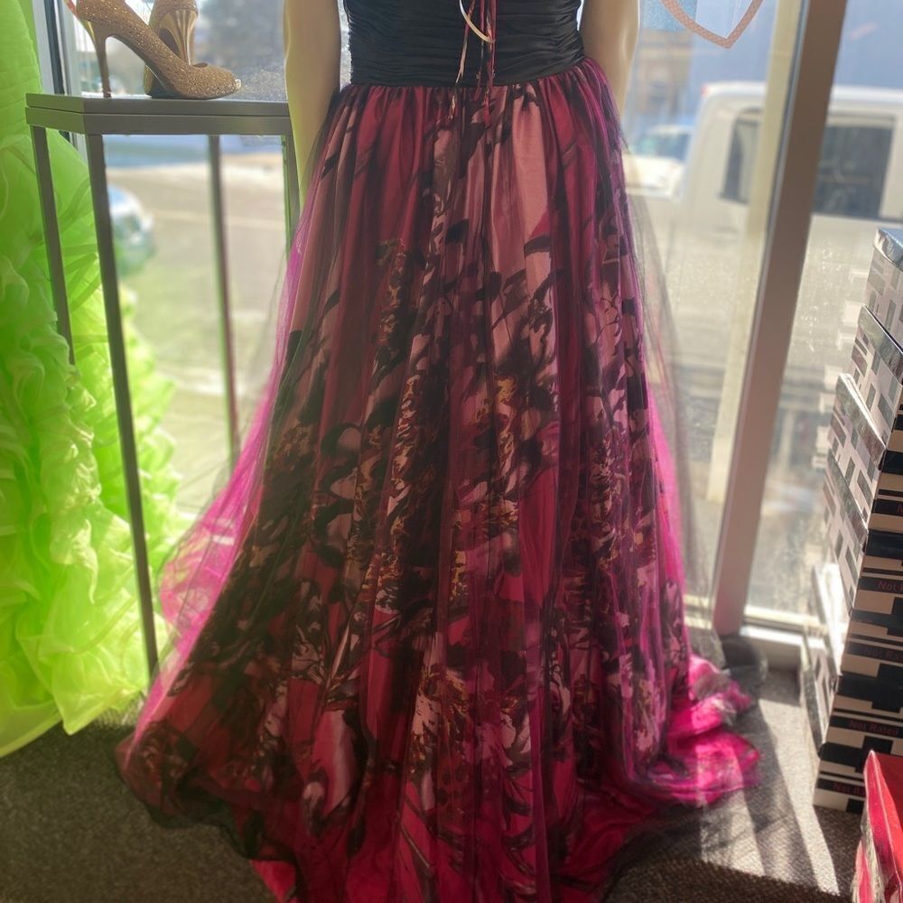 14 Wink Prom Pink Blk Princess gown - Picture 3 of 7